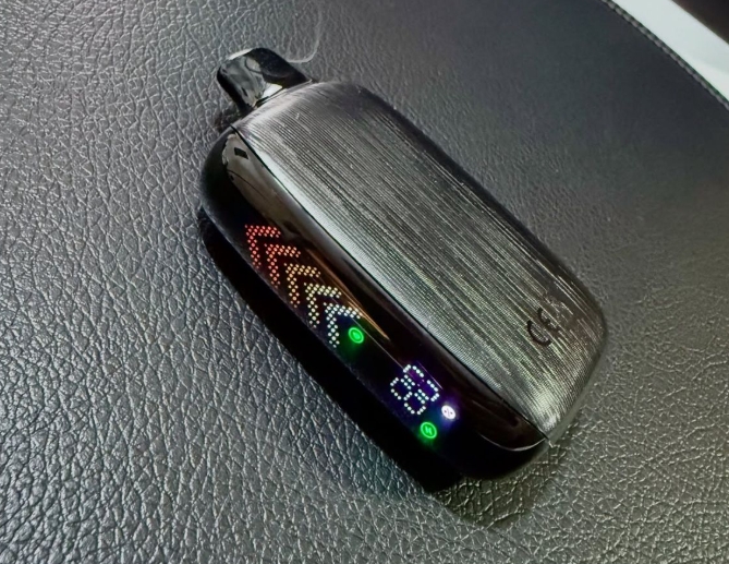 تجربة الـ Vaping الفاخرة: اكتشف سحر الـ Crystal Vape